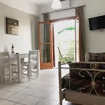 Lefkis & Aparthotel Stoupa