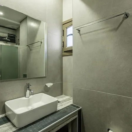 Aparthotel Lefkis & *