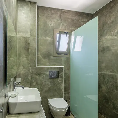Lefkis & Aparthotel *