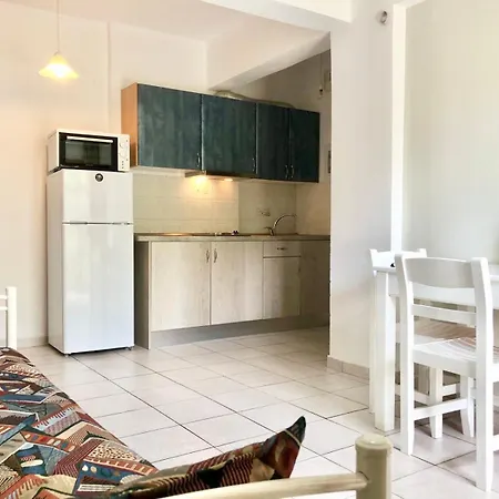 Lefkis & Aparthotel