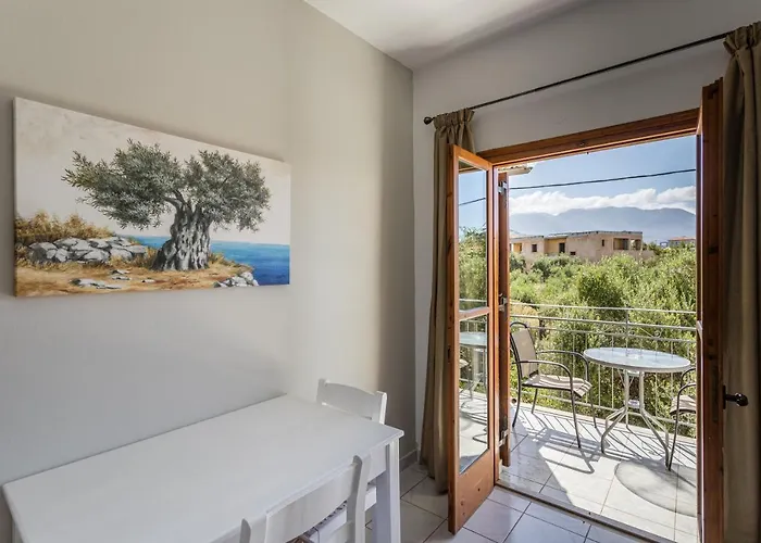 Aparthotel Lefkis & 4*