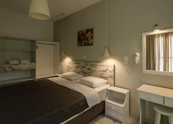 Lefkis & Apart-hotel 4*