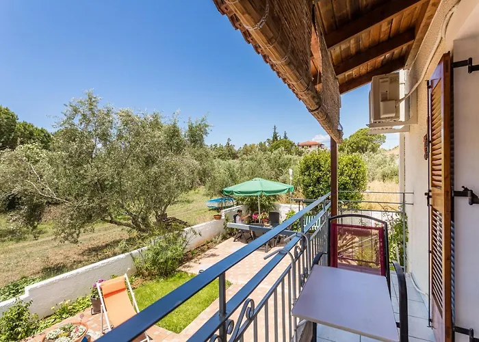 Apart-hotel Lefkis & Stoúpa